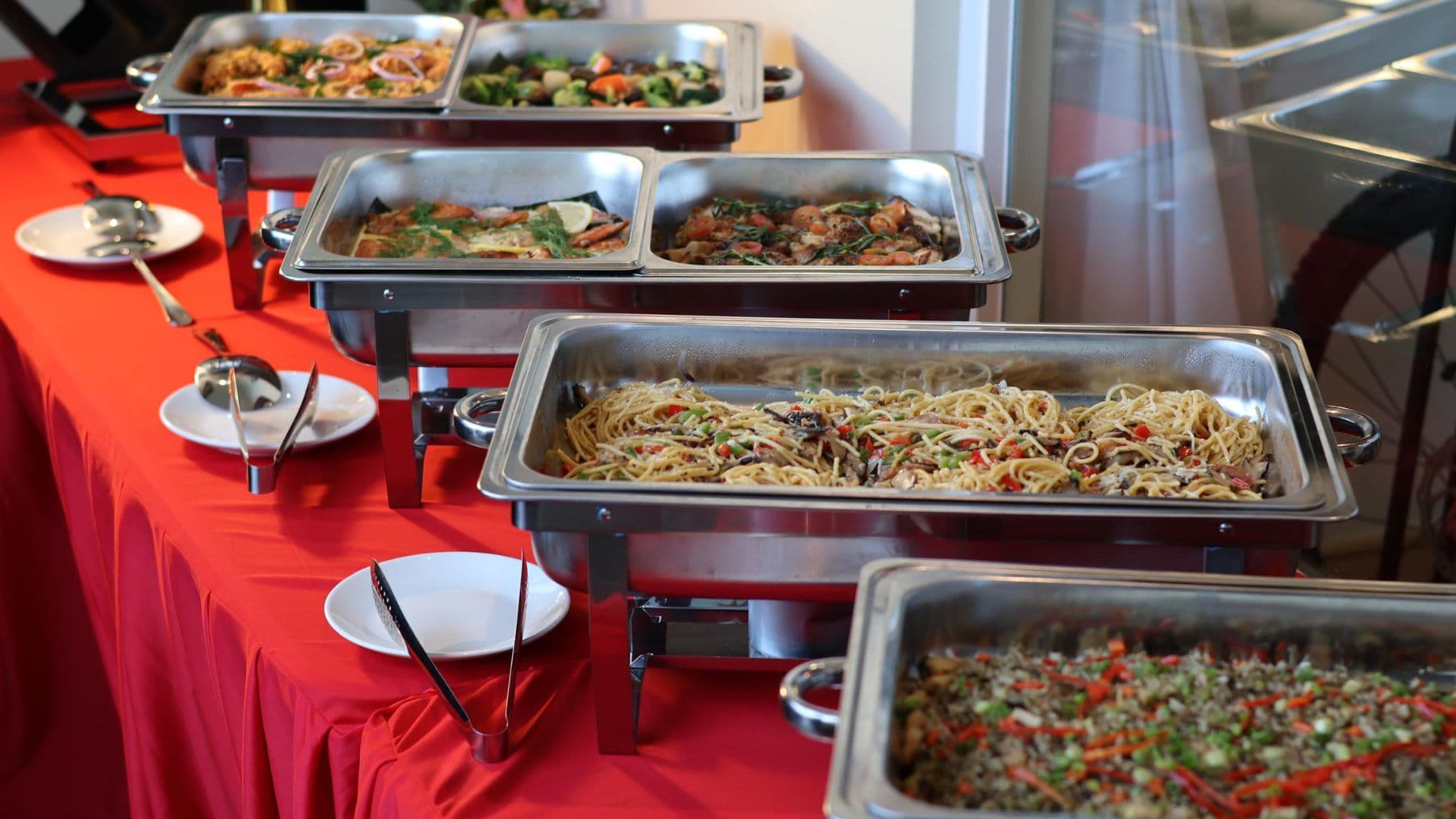 Set Up Buffet catering with chafing dishes by Mixson Plus